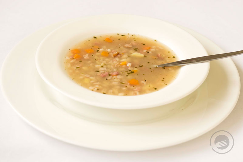 Uzená polévka s kroupami
